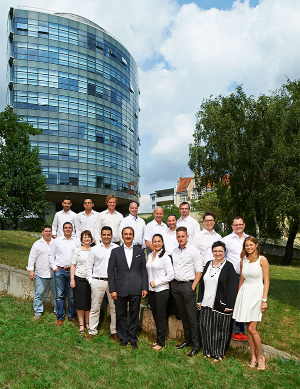 Das Manolya Team